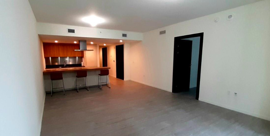 1000 Brickell Plz, Unit 3005 in Miami, FL - Building Photo