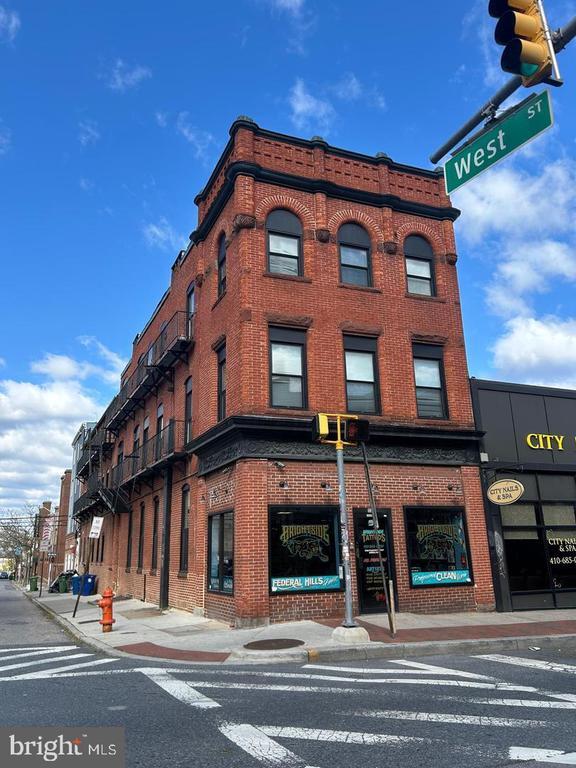 property at 1130 Light St
