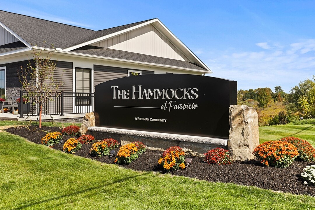 The Hammocks at Fairview in Fairview, PA - Foto de edificio