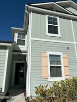 3992 Vlg Vw Ln in Orange Park, FL - Building Photo