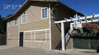 738 N G St in San Bernardino, CA - Building Photo