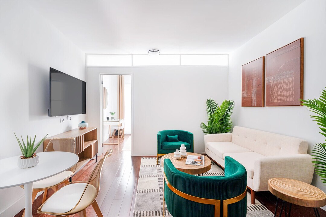 444 W 48th St in New York, NY - Building Photo