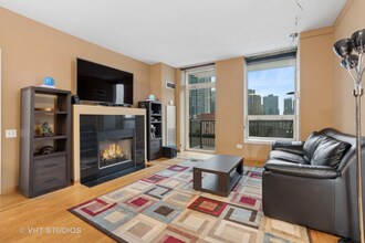 600 N Kingsbury St in Chicago, IL - Foto de edificio - Building Photo