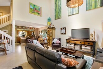 2046 Cove Ln in North Palm Beach, FL - Building Photo - Building Photo