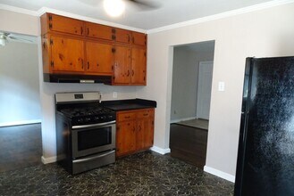 211 Winchester Dr in Hampton, VA - Building Photo - Building Photo