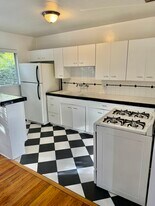 4900 Woodman Ave in Sherman Oaks, CA - Building Photo