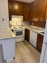 1723 E Cone Blvd in Greensboro, NC - Building Photo - Building Photo