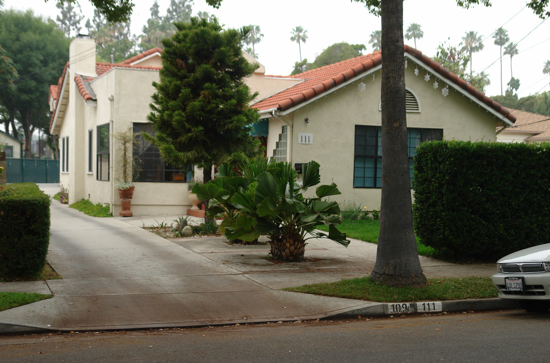 111 Marion Ave in Pasadena, CA - Building Photo