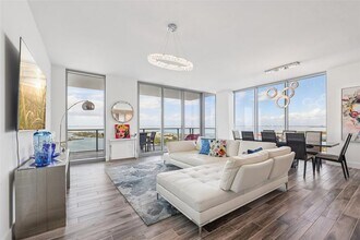 5120 Marina Wy in Tampa, FL - Building Photo - Building Photo