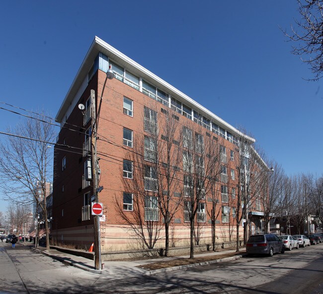 Meegwetch Place in Toronto, ON - Building Photo - Building Photo