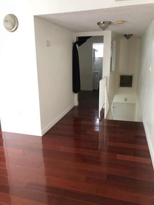 9363 Fontainebleau Blvd, Unit H201 in Miami, FL - Foto de edificio