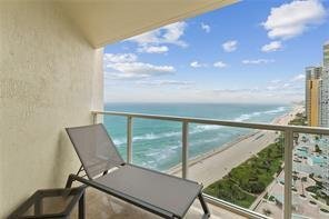 16763 Collins Ave in Sunny Isles Beach, FL - Foto de edificio - Building Photo