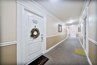 840 Turquoise St, Unit 104 in San Diego, CA - Building Photo - Building Photo