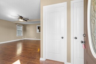521 Falkland Cir in Clarksville, TN - Building Photo - Building Photo
