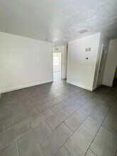 914 3rd St in West Palm Beach, FL - Building Photo - Building Photo