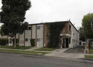 Buena Pines Apartments in Buena Park, CA - Building Photo - Building Photo