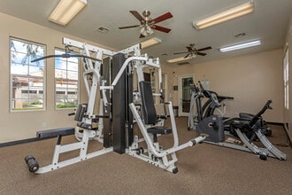 Jasmine Parke in Bakersfield, CA - Building Photo - Interior Photo