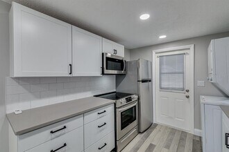 13496 W Rena Dr in Largo, FL - Building Photo - Building Photo