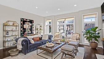 1502 N Wood St, Unit 1 in Chicago, IL - Building Photo
