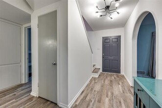 8327 Coolgreene Dr in Dallas, TX - Building Photo - Building Photo