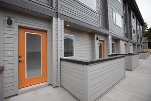 1410 NW 20th St, Unit 102 in Corvallis, OR - Building Photo