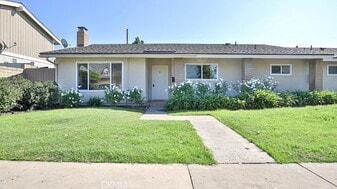 12700 Newport Ave, Unit 3 in Tustin, CA - Building Photo