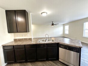 91 Castlewynd Ct in Lake St. Louis, MO - Building Photo - Building Photo