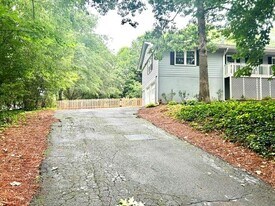 80 Pinehurst Ln in Marietta, GA - Building Photo