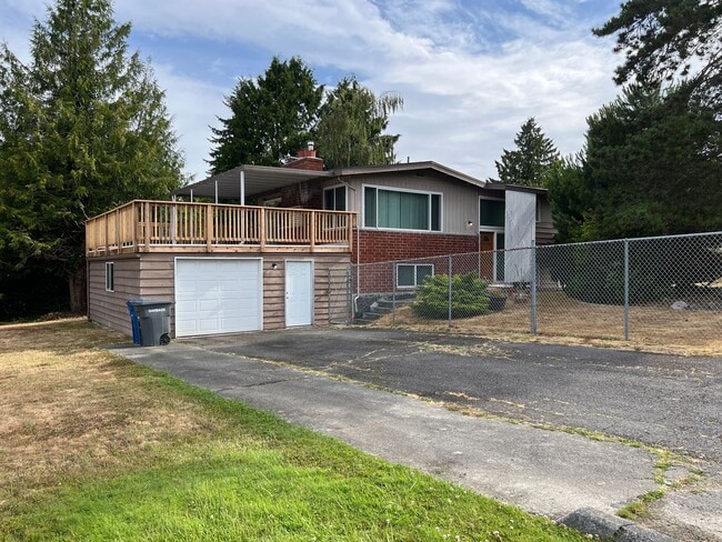 property at 802 S 235th Pl