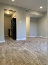 10004 Westview Dr in Houston, TX - Foto de edificio - Building Photo