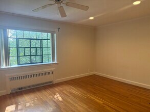 102 Sewall Ave, Unit 5 in Brookline, MA - Building Photo - Building Photo