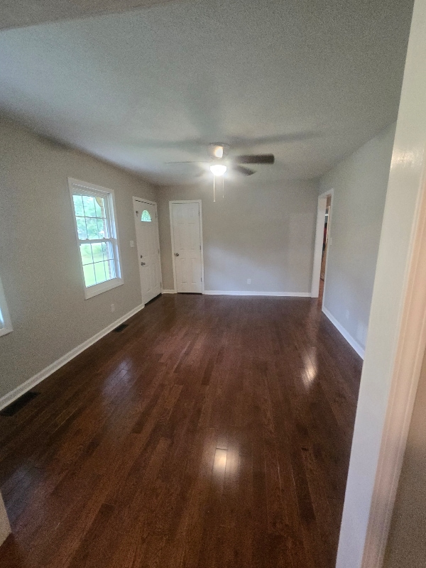 331 Beech Island Ave in Beech Island, SC - Foto de edificio - Building Photo