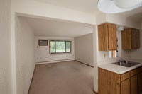 1551 Falcon Dr, Unit 201 in Fairmont, MN - Foto de edificio - Building Photo