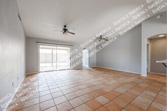 5515 E Farmdale Ave in Mesa, AZ - Building Photo - Building Photo