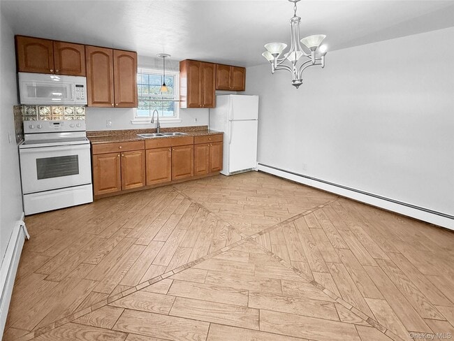 83 Kent Rd in Wappingers Falls, NY - Building Photo - Building Photo