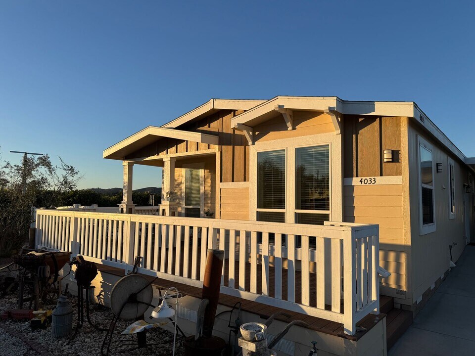 4033 Price Rd in Somis, CA - Foto de edificio