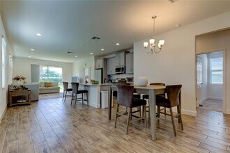 5535 Del Coronado Dr in Apollo Beach, FL - Building Photo - Building Photo