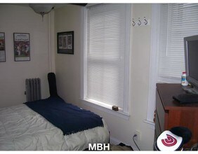 76 W Cedar St-Unit -2R in Boston, MA - Building Photo - Building Photo