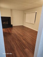15833 Serrano Rd in Apple Valley, CA - Building Photo - Building Photo
