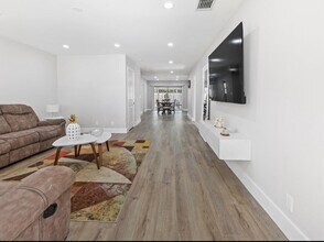 1322 Riverside Cir in Wellington, FL - Building Photo - Building Photo