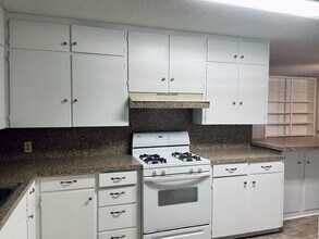 1461 Kaylock St in Stephenville, TX - Building Photo - Building Photo