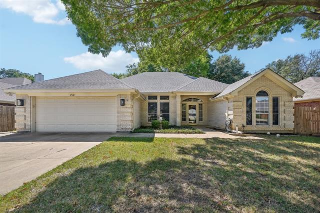 7512 Teakwood Ct in North Richland Hills, TX - Building Photo