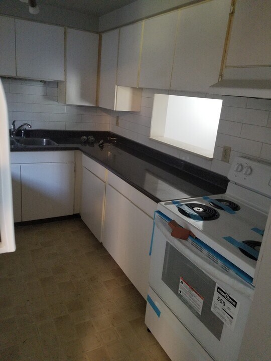 7306 Dunvegan Ct in Burnaby, BC - Building Photo