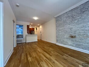 78 Bank St in New York, NY - Building Photo - Building Photo
