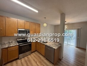 680 Woodduck Dr in Woodbury, MN - Building Photo - Building Photo