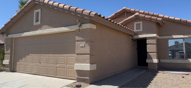 property at 1086 E Santa Cruz Ln