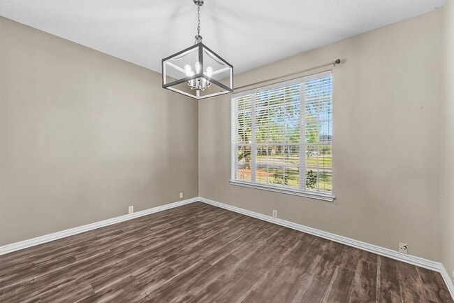 7302 Maple Run Dr in Sugar Land, TX - Building Photo - Building Photo