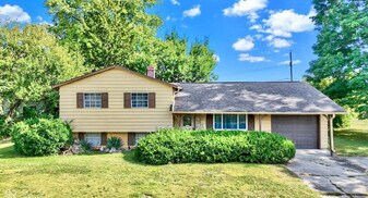 4927 W Southern Ave in Indianapolis, IN - Building Photo