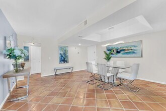 3610 S Ocean Blvd in South Palm Beach, FL - Foto de edificio - Building Photo