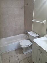 5616 7th St Ct E in Bradenton, FL - Building Photo - Building Photo